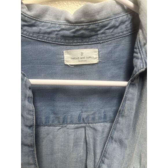 Thread Supply Soft Button Down Shirt Roll Tab Sleeve Blue Denim Size Medium Tie - Picture 6 of 6